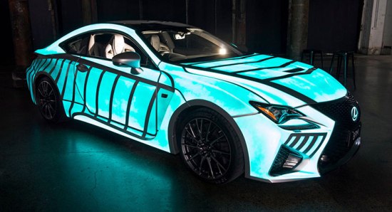Xe Lexus nhấp nháy màu sơn theo nhịp tim tài xế